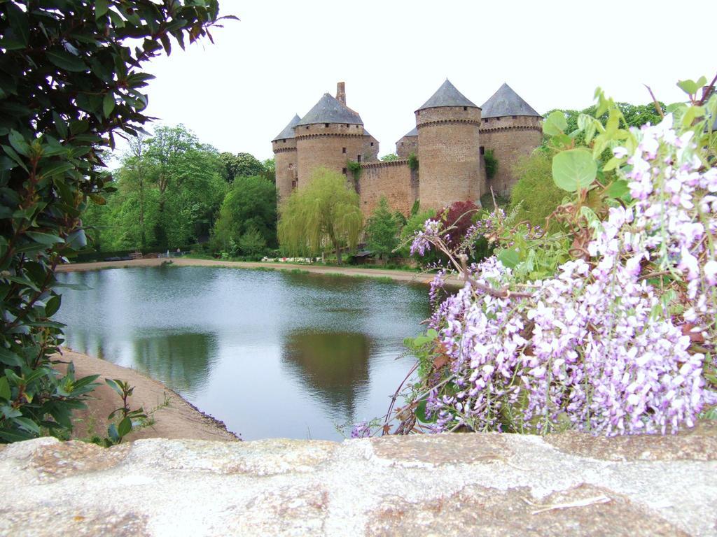 La Cloue Panzió Sainte-Marie-du-Bois  Kültér fotó