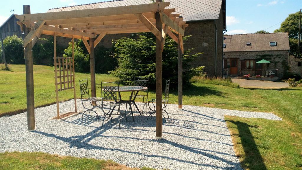 La Cloue Panzió Sainte-Marie-du-Bois  Kültér fotó